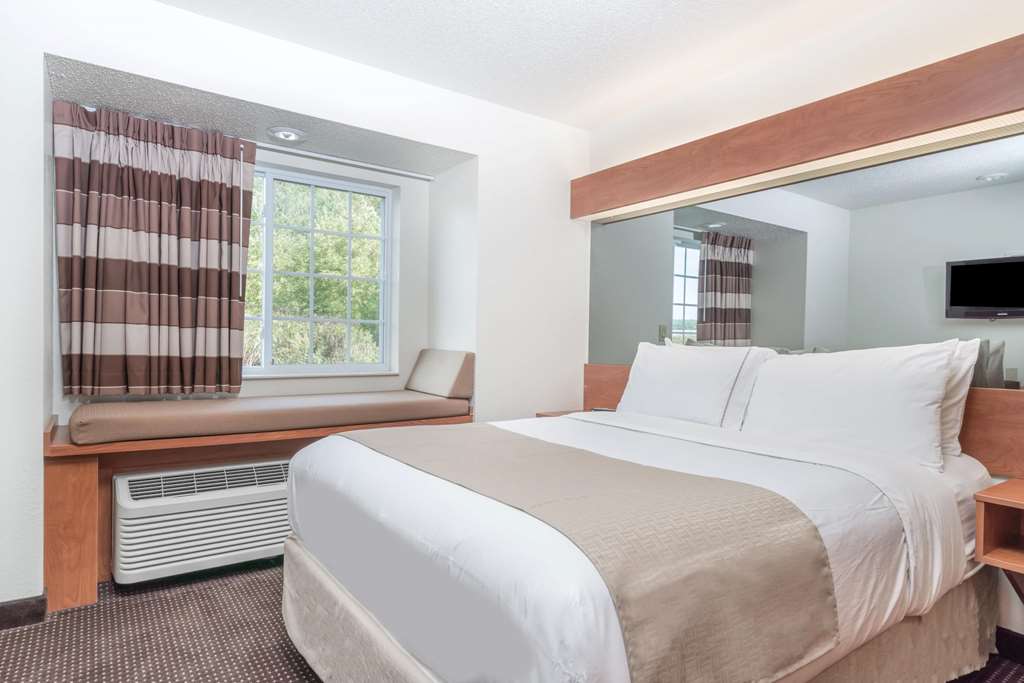 Microtel Inn & Suites by Wyndham Rice Lake - photo 6