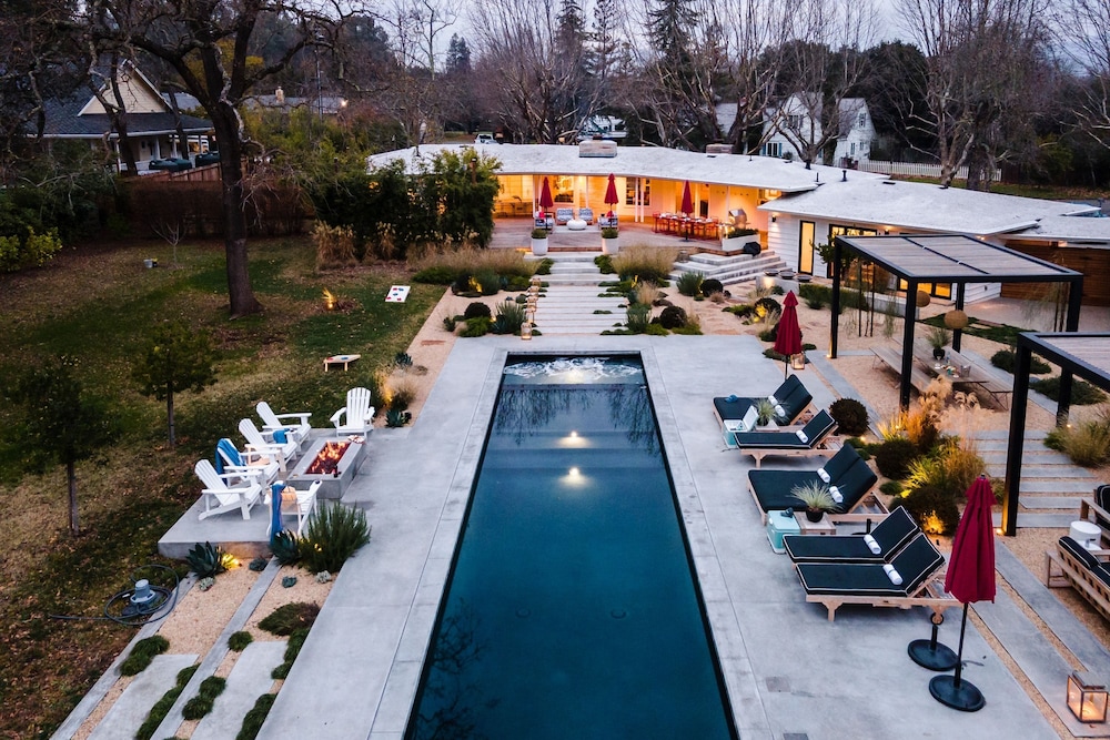 Marquee By Avantstay Modern Stylish Estate w Pool Entertainers Courtyard in Sonoma, United States