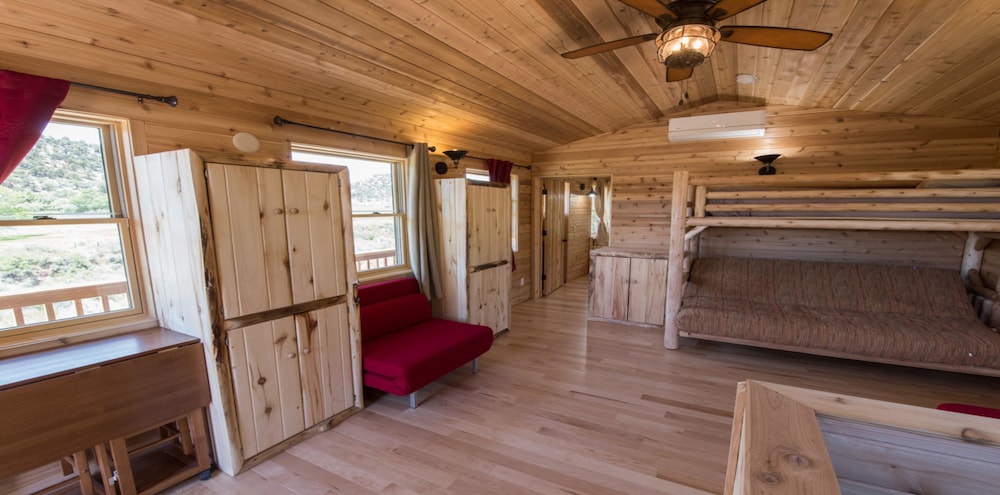 Boulder Mountain Guest Ranch - photo 2