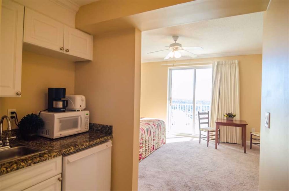 Boardwalk Beach Resort by Royal American Beach Getaways - photo 49