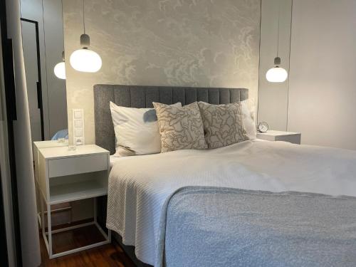 Elegancki apartament od dziedzińca 60m2 parking Rynek 700 m — 4-Star Luxury Hotel in Wroclaw, Poland