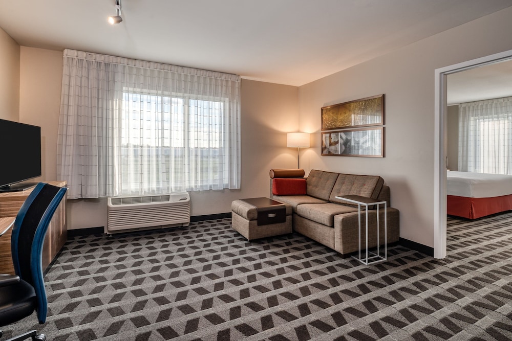 TownePlace Suites by Marriott Indianapolis Airport - photo 17