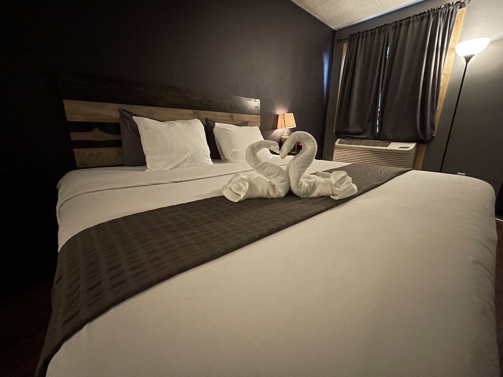 Sunnyside Inn & Suites - photo 31