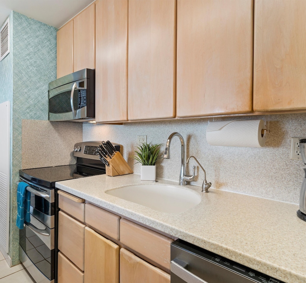 Sugar Beach Resort Ph35 2 Bedroom Condo - photo 8