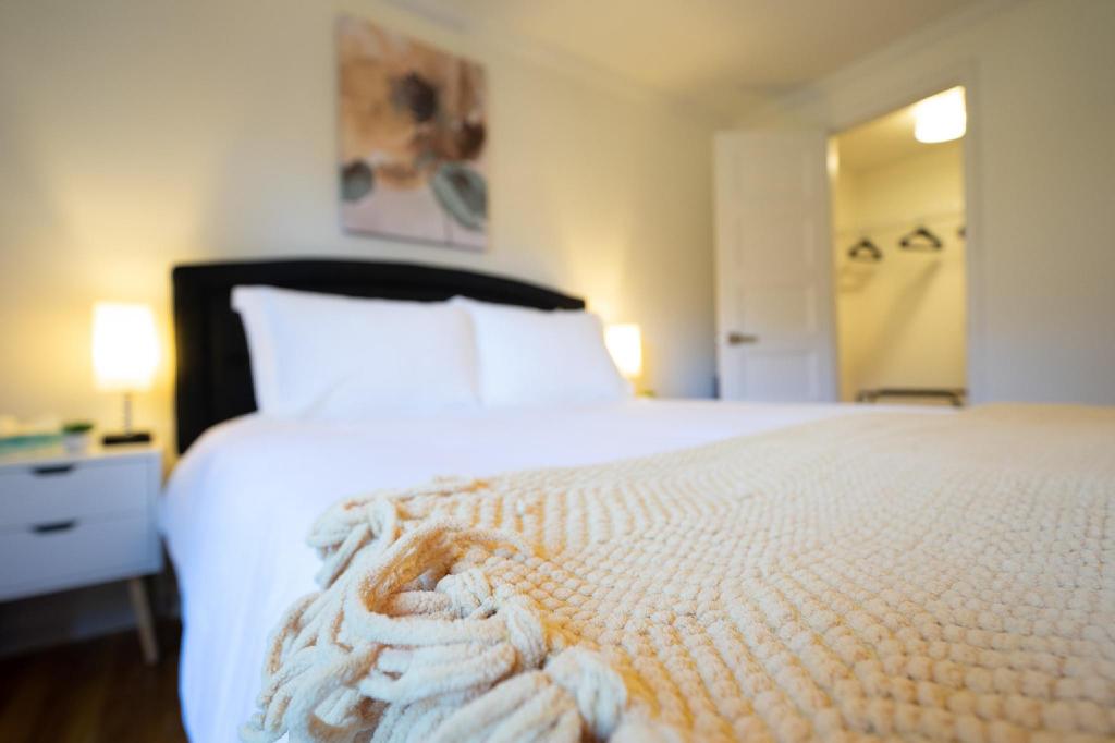 Gorgeous EST Mercedes Stdm 10 min Patio Slps 10 - photo 41