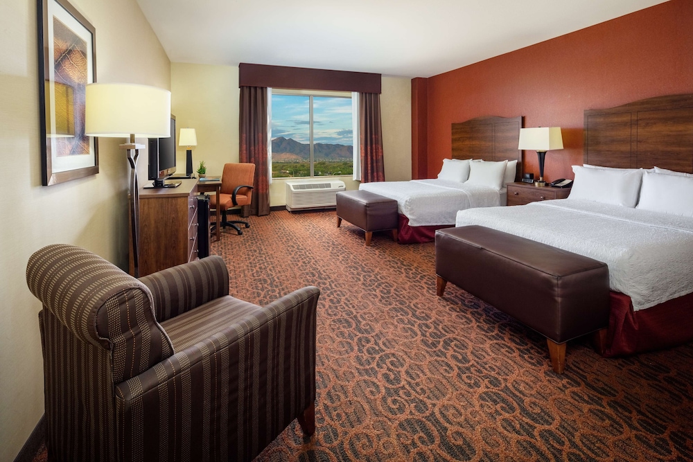 Hampton Inn & Suites Scottsdale at Talking Stick - photo 8