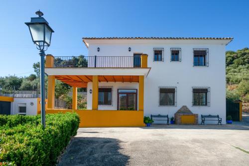 Comfortable House in Carcabuey with Private Pool — 4-Star Luxury Hotel in Carcabuey, Spain
