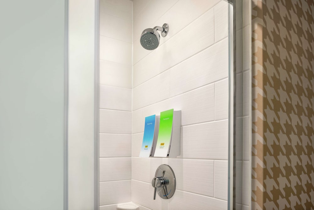 Home2 Suites by Hilton Bismarck - photo 30