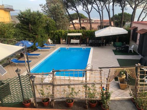 Villa delle Rose — 4-Star Luxury Hotel in Boscotrecase, Italy