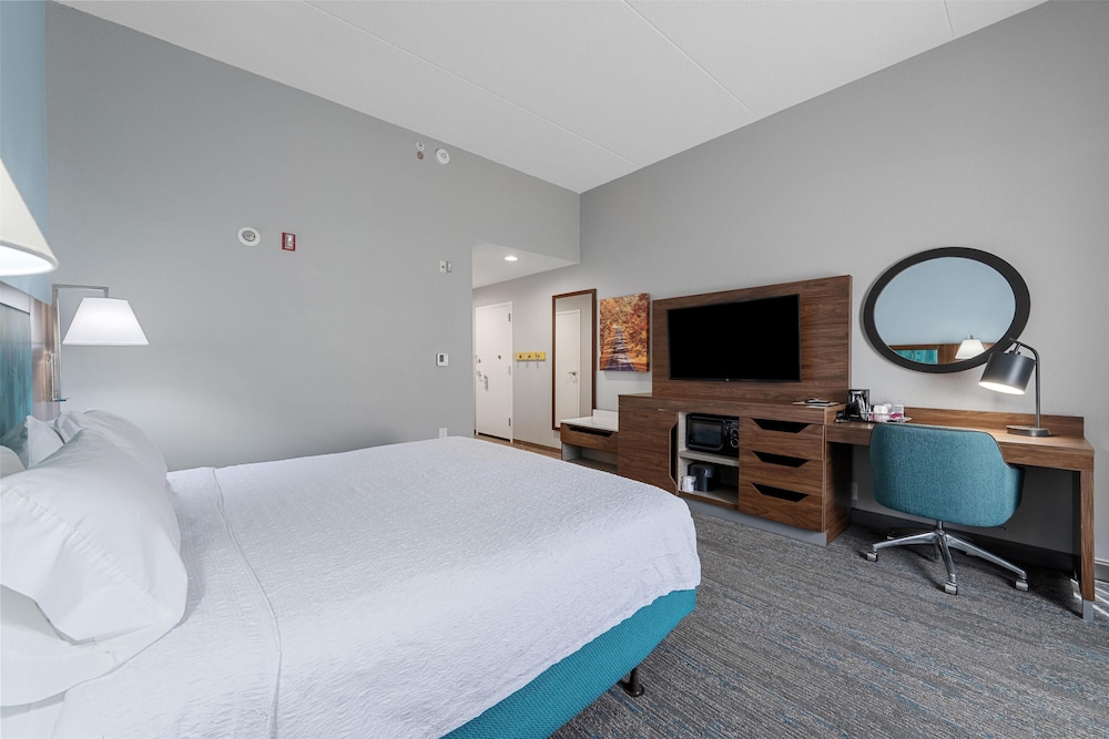 Hampton Inn Front Royal - photo 37