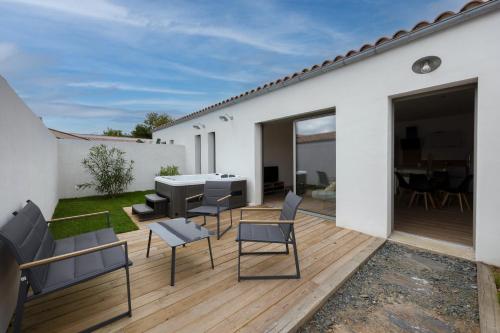 Un Cocon Climatise Avec Jacuzzi - last minute hotel in Marsilly