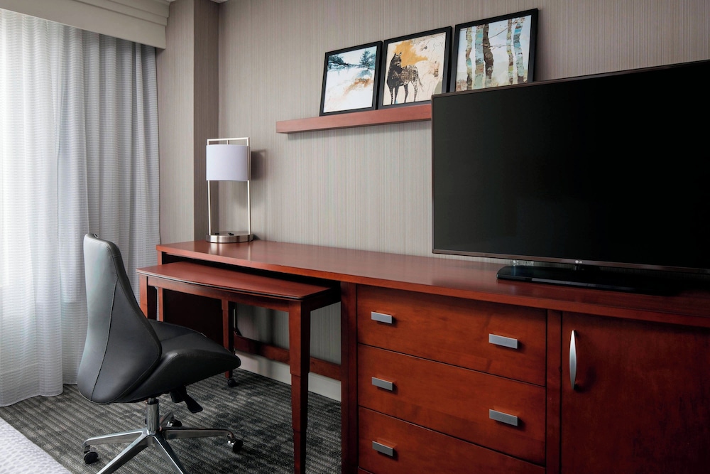 Courtyard by Marriott Denver Airport - photo 17