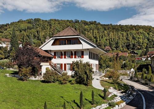Ferienwohnungen Hotel Eden Spiez in Spiez, Switzerland