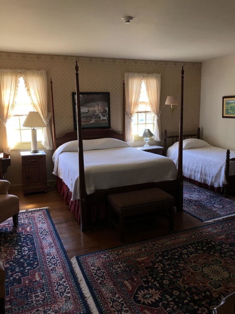 War Hill Inn - photo 20