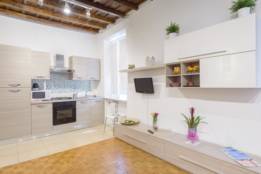 Casa Tua a Monti — 4-Star Luxury Hotel in Rome, Italy