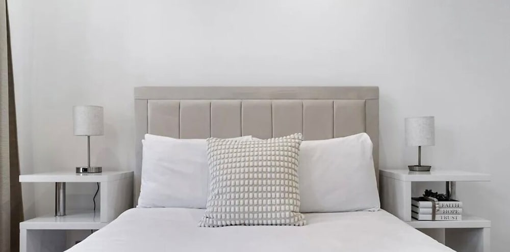 The High Street Kensington — 4-Star Luxury Hotel in London, United Kingdom