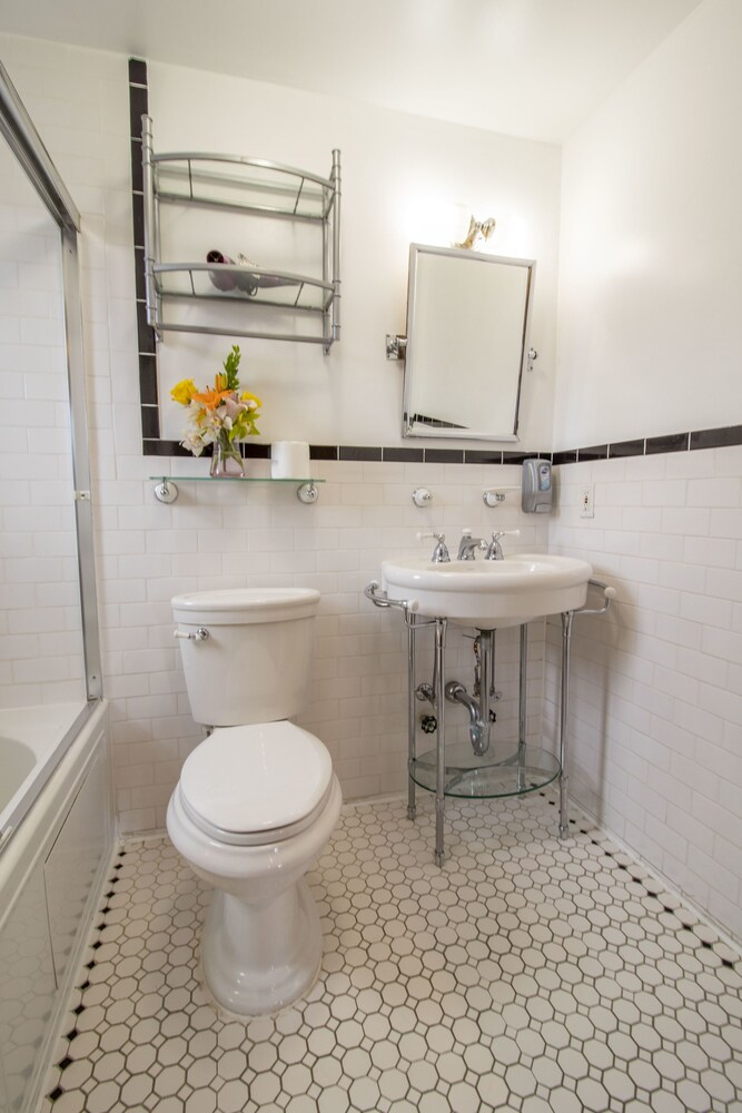 Blue Moon Boutique Hotel - photo 78