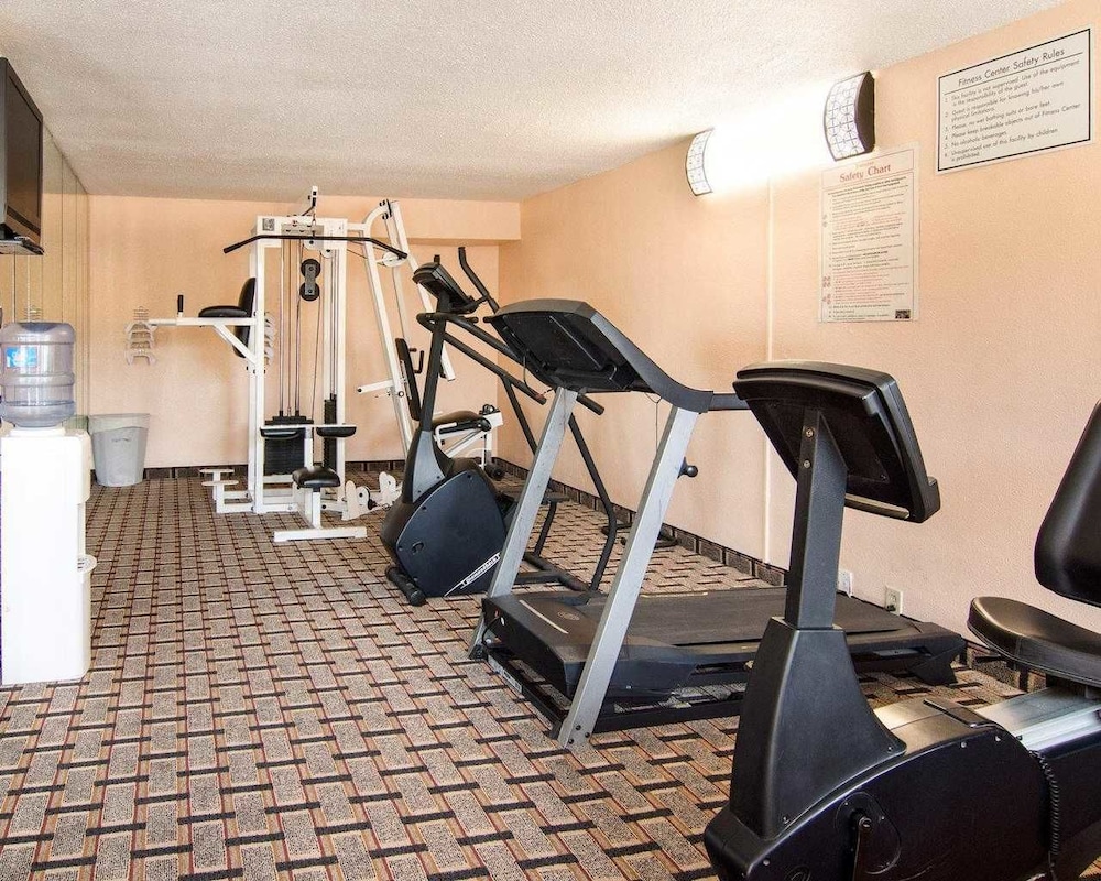 Hampton Inn Alpine - photo 16