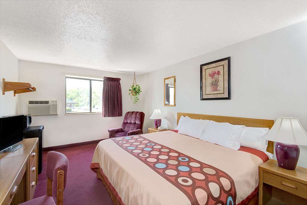Super 8 by Wyndham Waynesburg - photo 35