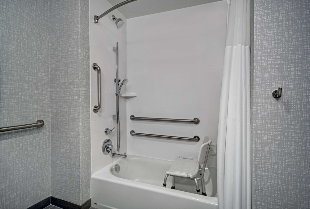 Hampton Inn Cave City KY - photo 21