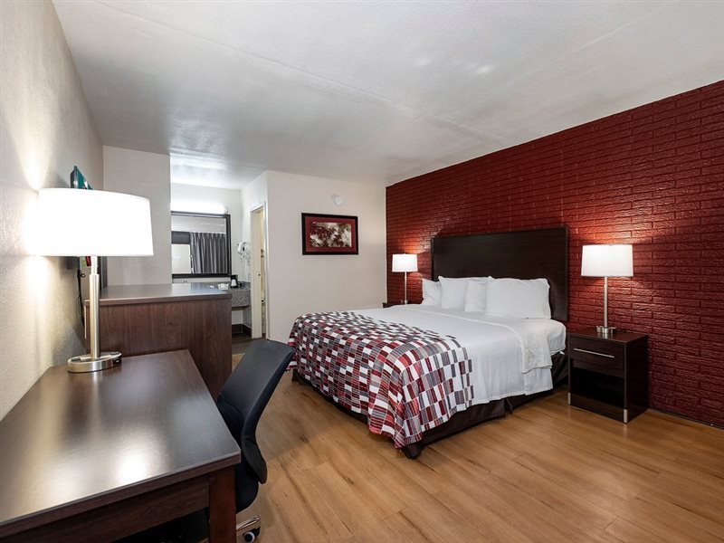 Red Roof Inn West Point - photo 9