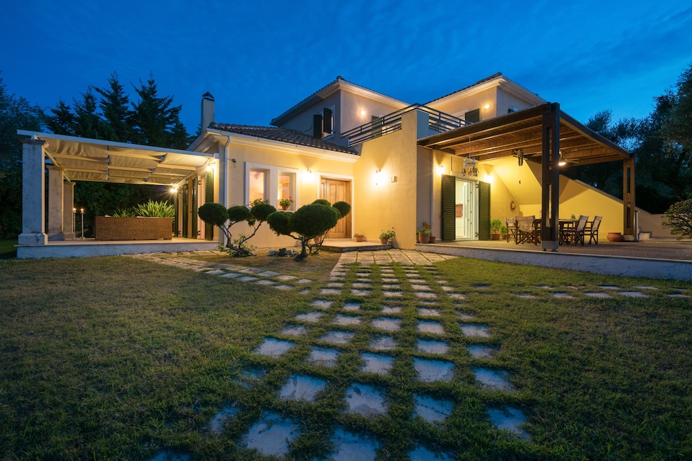 Nina Residence — 4-Star Luxury Hotel in Zakynthos, Greece