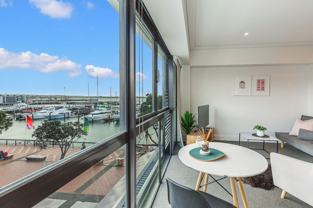 Viaduct Pier Views from 2BR Apt — 4-Star Luxury Hotel in Auckland, New Zealand