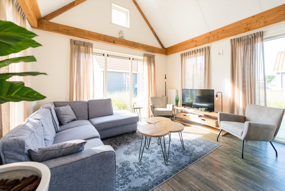 Am Luv - carbon neutral hotel in Tinnum