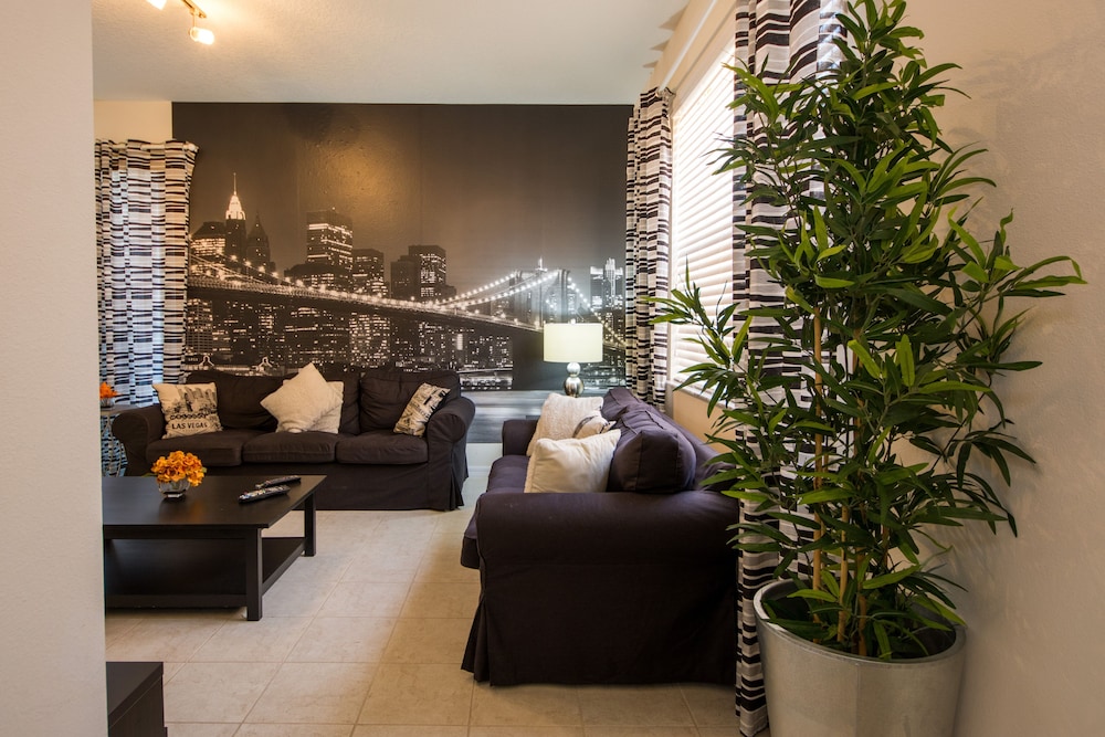 Bella Vida Resort by Home 2U - photo 12