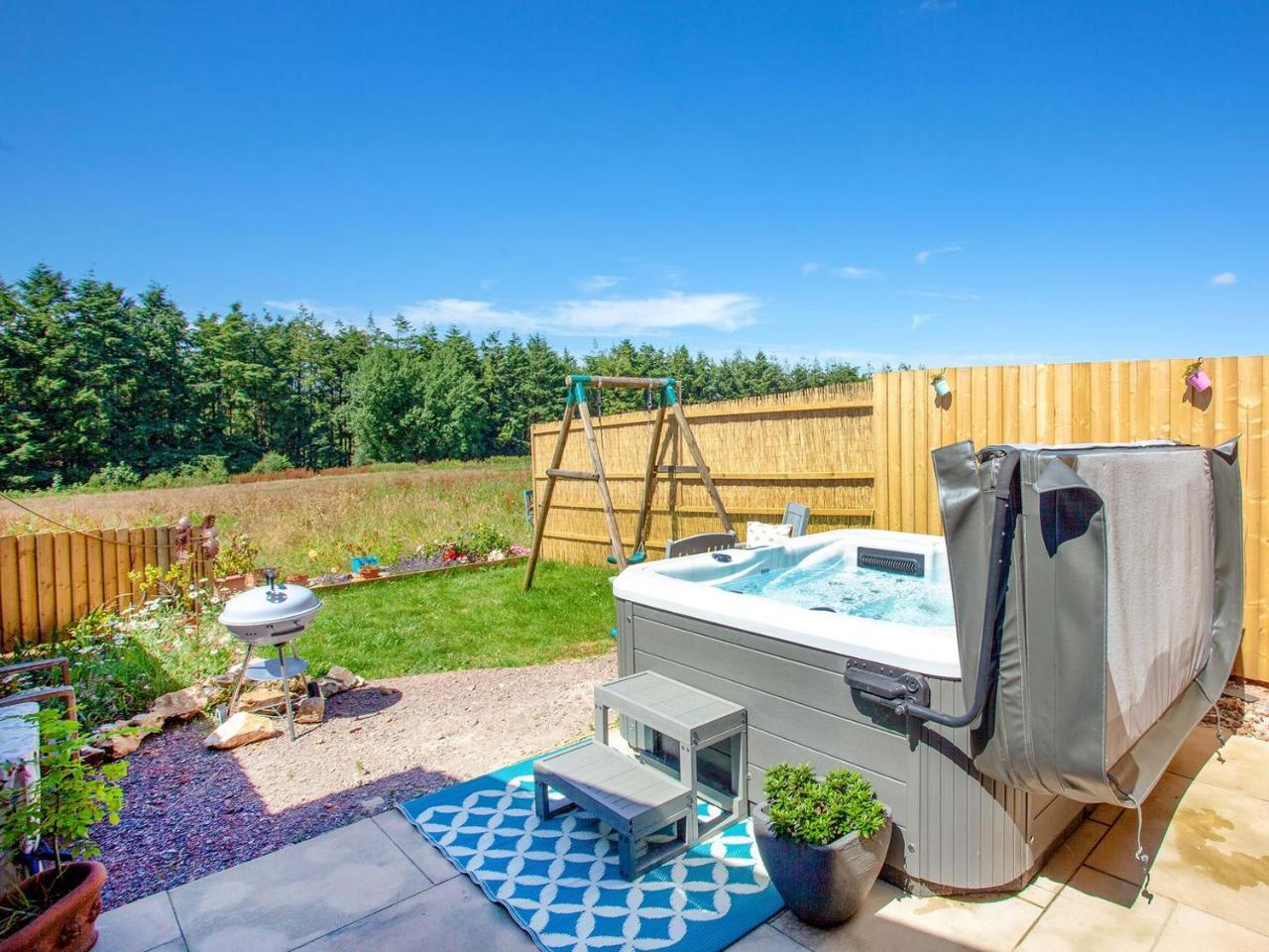 Old Highwood Piglet Cottage — 4-Star Luxury Hotel in Honiton, United Kingdom