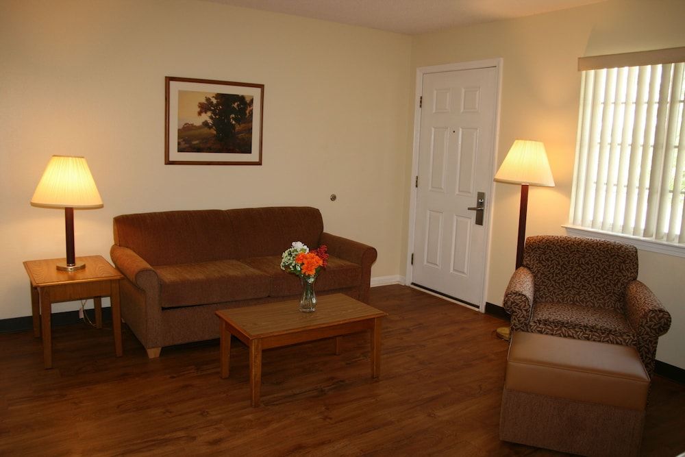 Affordable Suites Wilson - photo 15