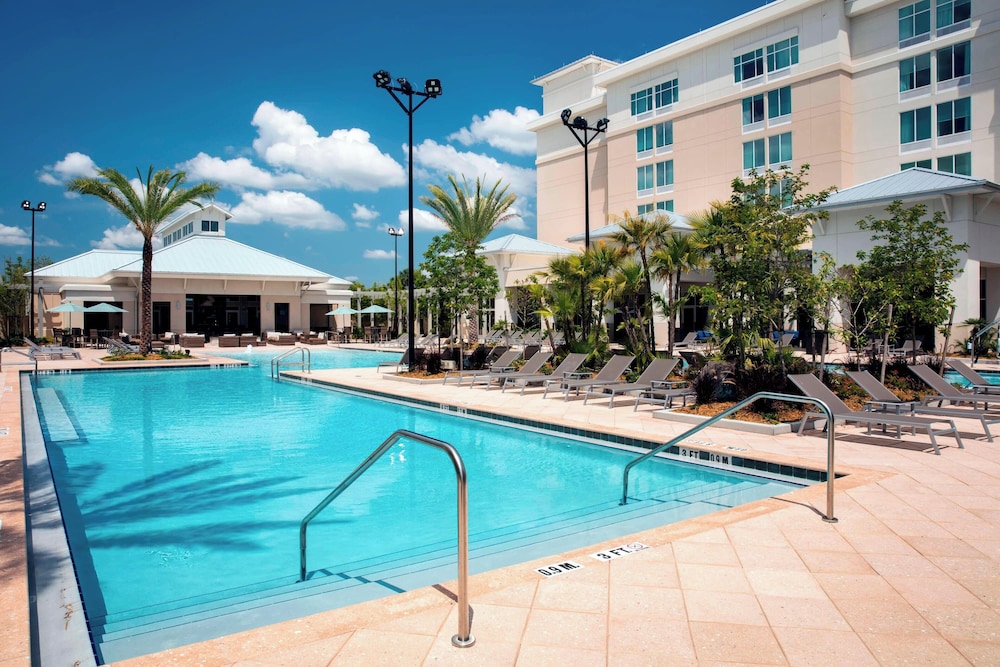 TownePlace Suites Orlando at FLAMINGO CROSSINGS Town Center Western Entrance - photo 20