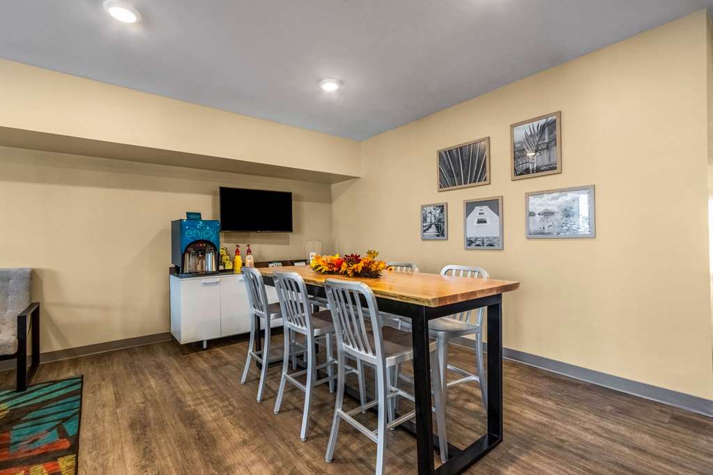 WoodSpring Suites Miramar - photo 10