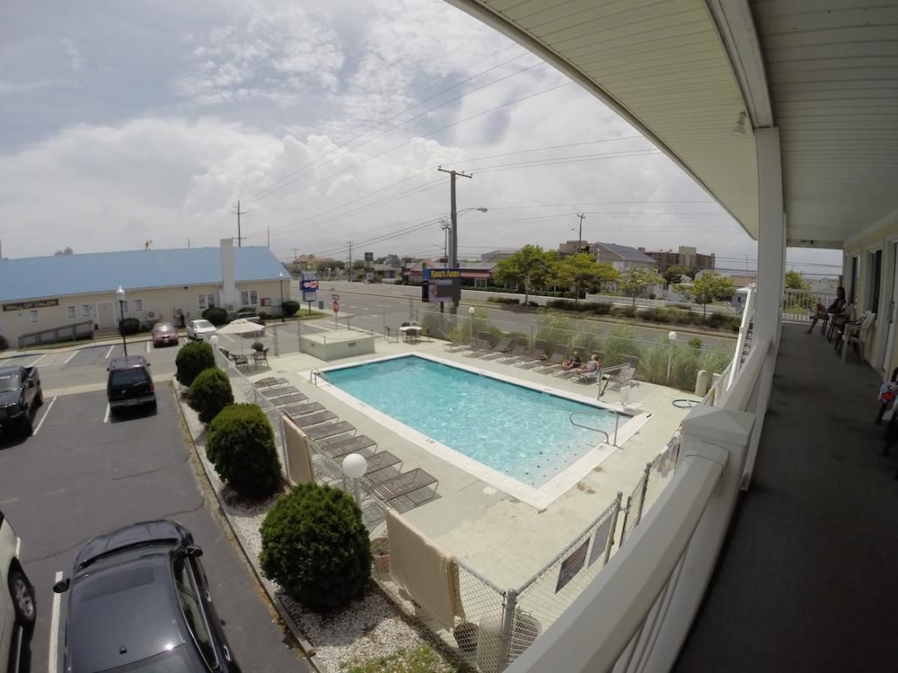 Kings Arms Motel - photo 19