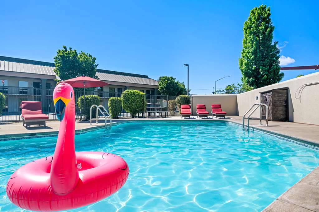 Red Lion Inn & Suites Deschutes River Bend - photo 38