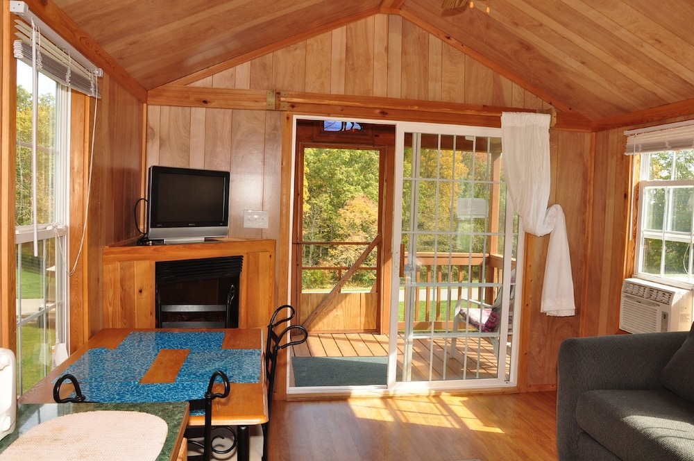 Plymouth Rock Camping Resort Basic Cabin - photo 19