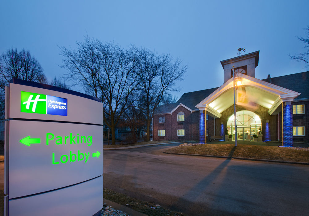 Holiday Inn Express At Drake University - photo 21