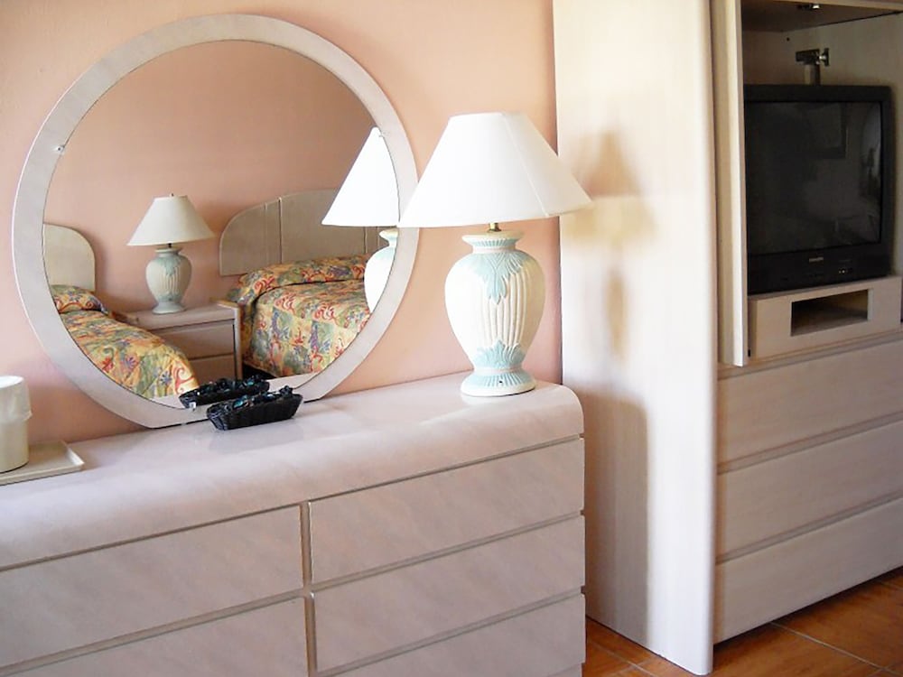 Conty's Motel - photo 10