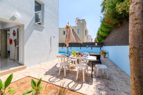 Villa Lela Serena by Ezoria Villas