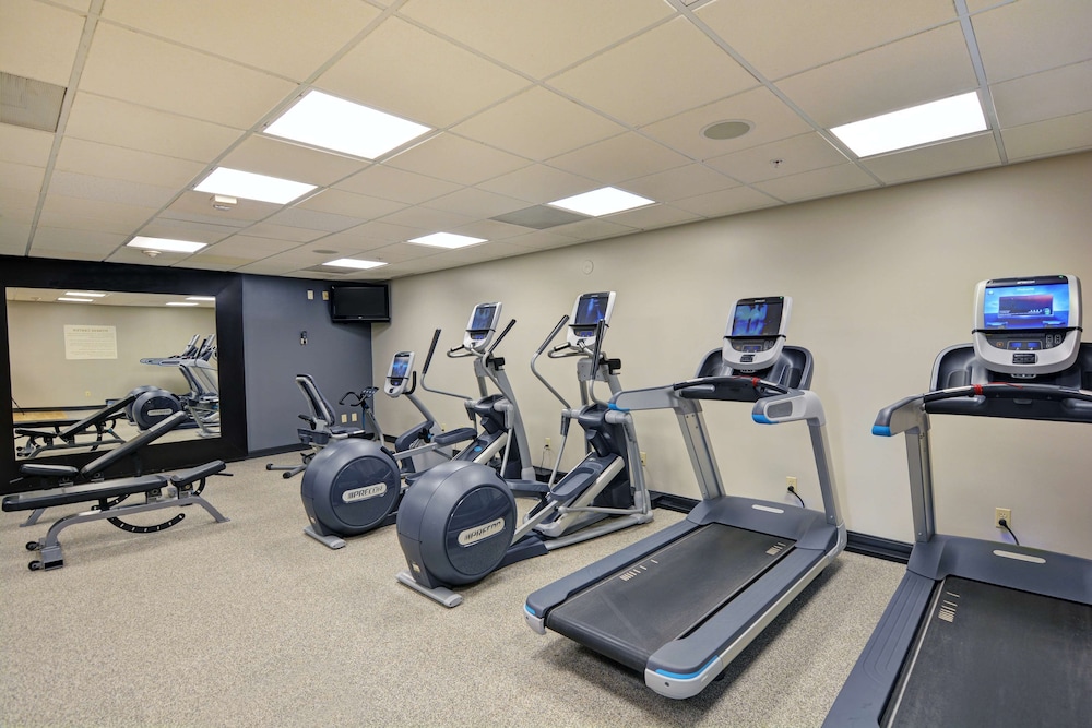 Embassy Suites by Hilton Valencia - photo 18