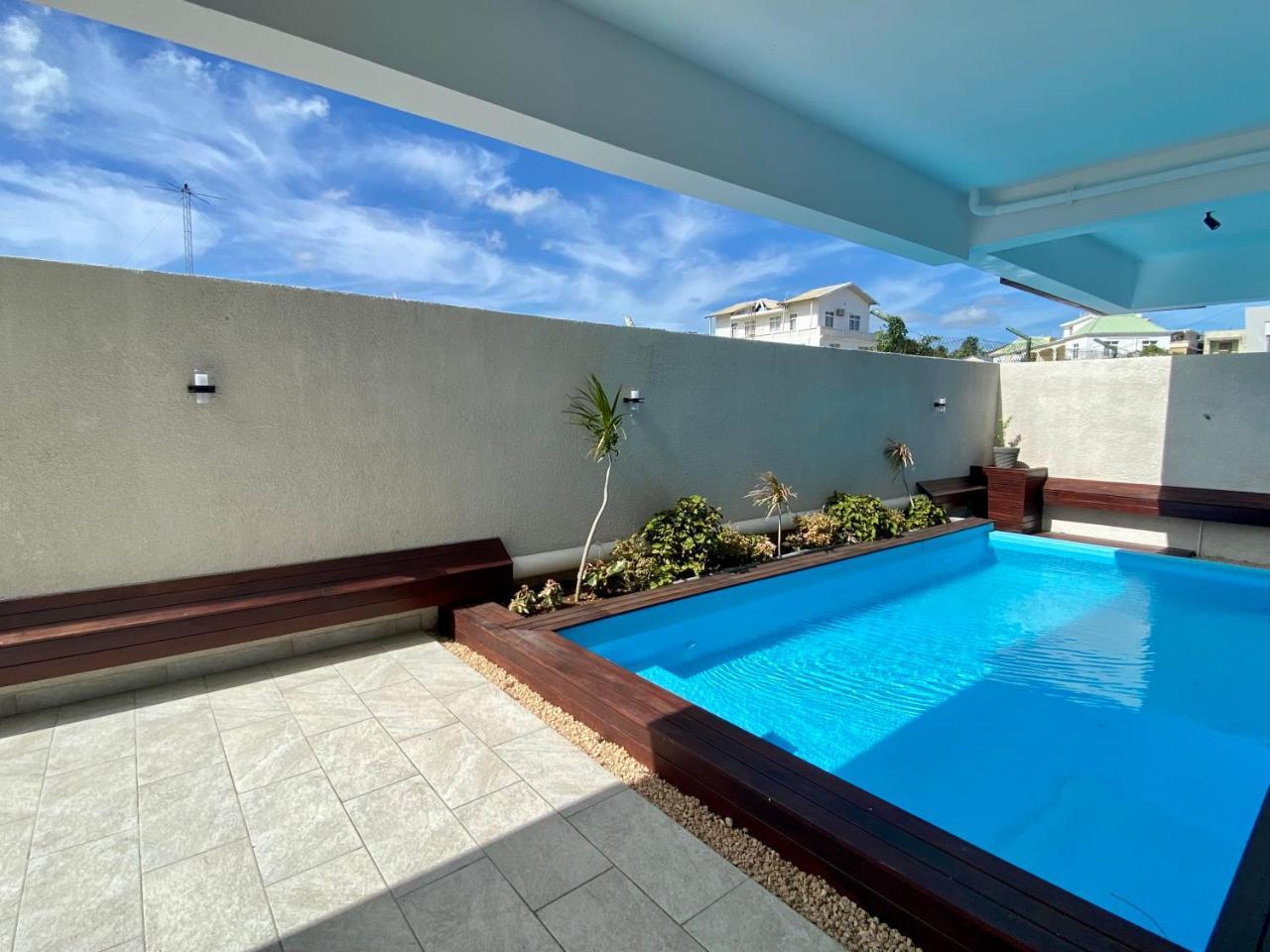 Sandstone Apartment a walk to the beach — 4-Star Luxury Hotel in Flic En Flac, Mauritius