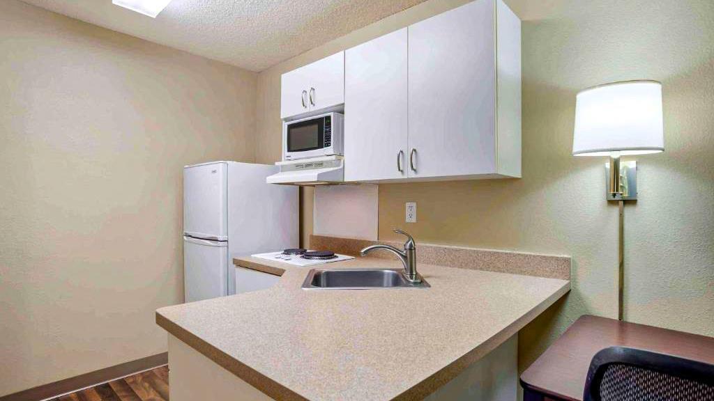 Studio 6 Extended Stay Huntsville AL US Space & Rocket Center - photo 4