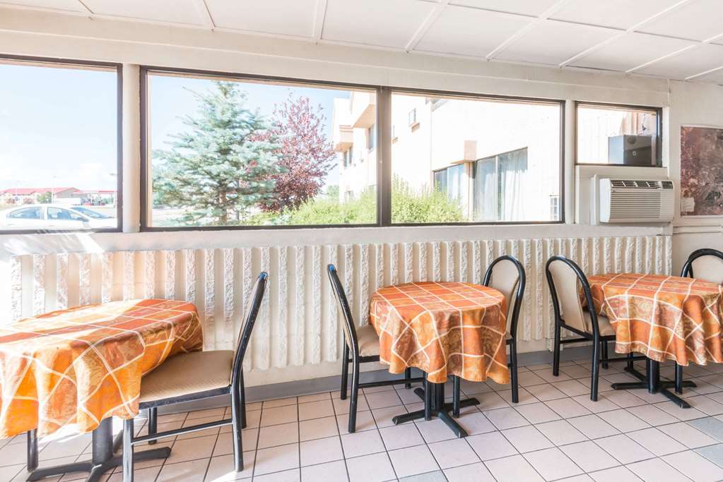 Super 8 by Wyndham Laramie - photo 12