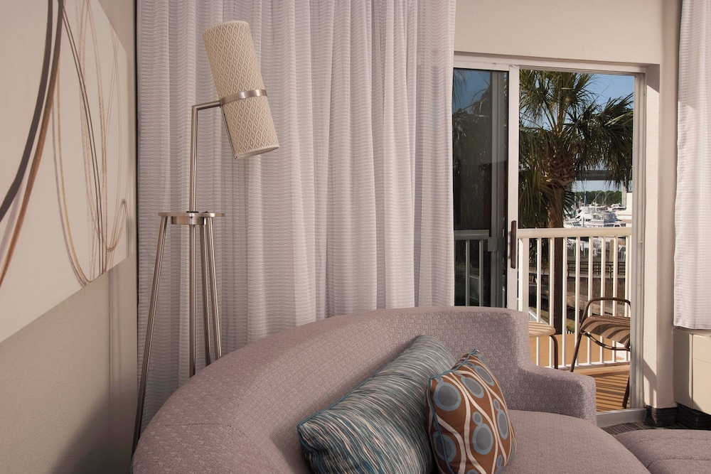 Courtyard Charleston Waterfront by Marriott - photo 11