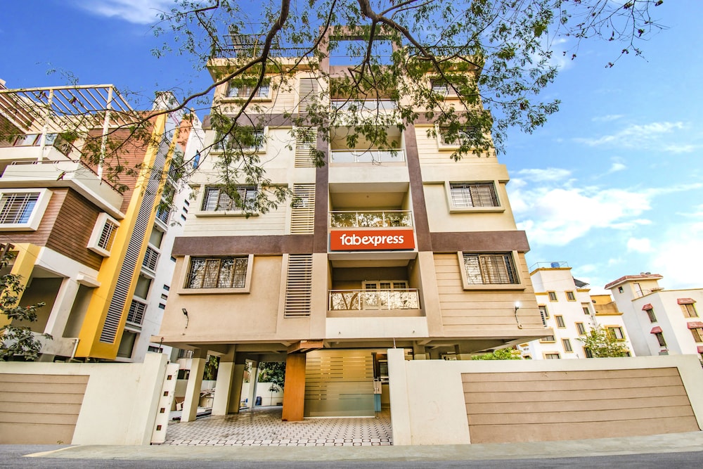 FabHotel Grand Inn - last minute hotel in Pune