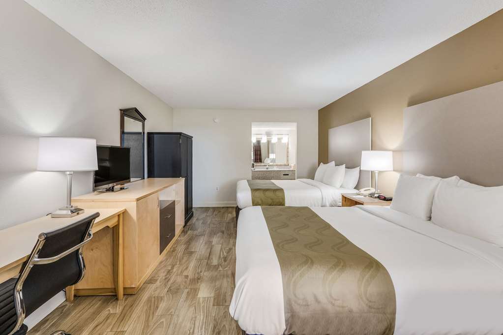 Quality Inn & Suites Hot Springs Lake Hamilton - photo 18