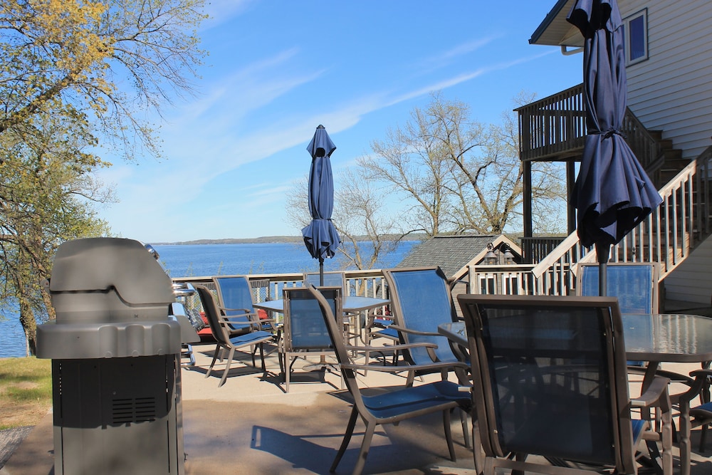 Viking Bay Resort & Lodge - photo 27