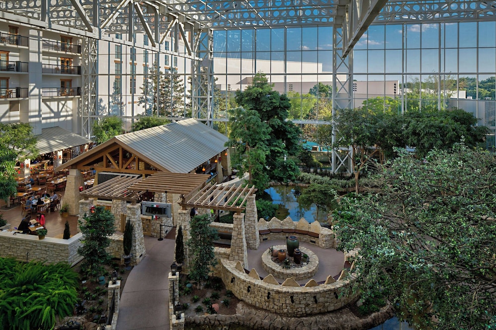 Gaylord Texan Resort & Convention Center - photo 2