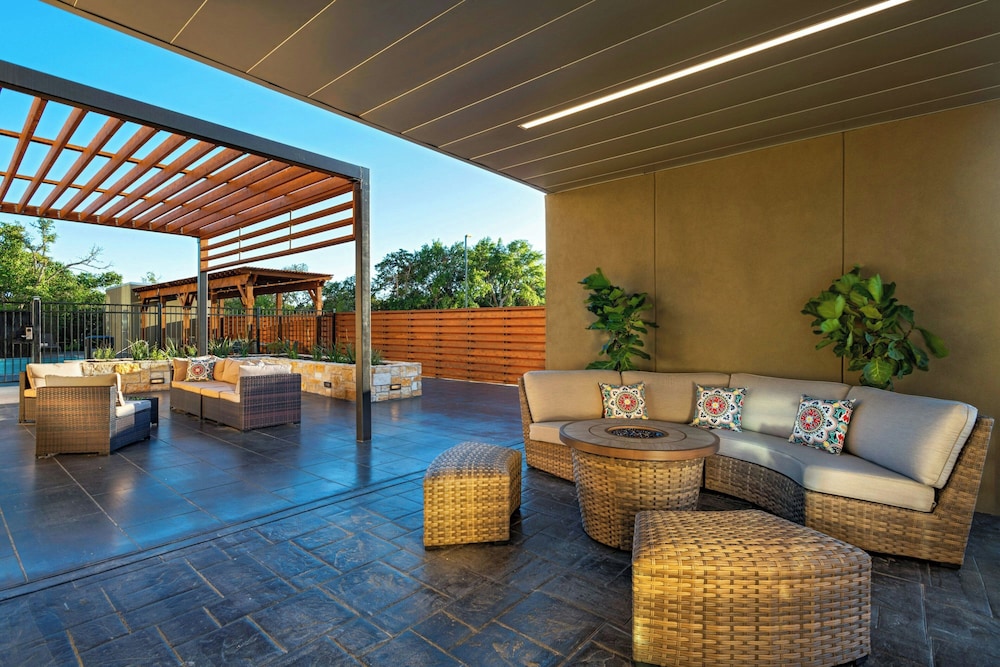 Courtyard by Marriott Austin Dripping Springs - photo 22