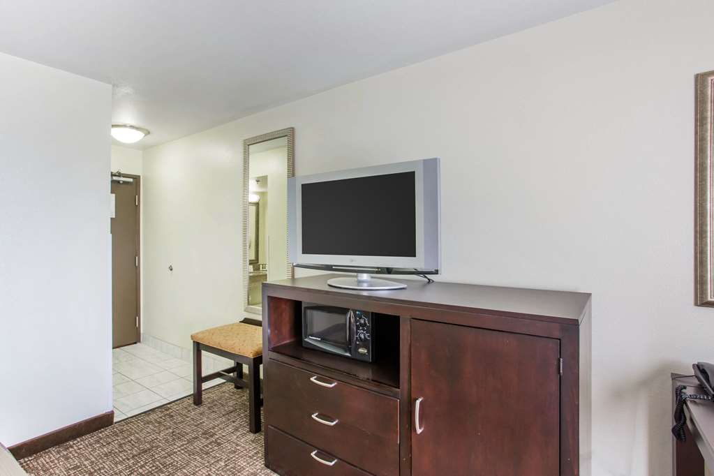 Comfort Inn Franklin Highway 96 - photo 18